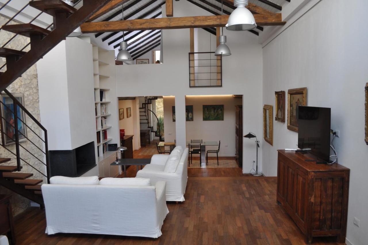 Casa Di Mario Appartamento In Centro Storico Con Due Camere Da Letto E Terrazze Cagliari Eksteriør billede