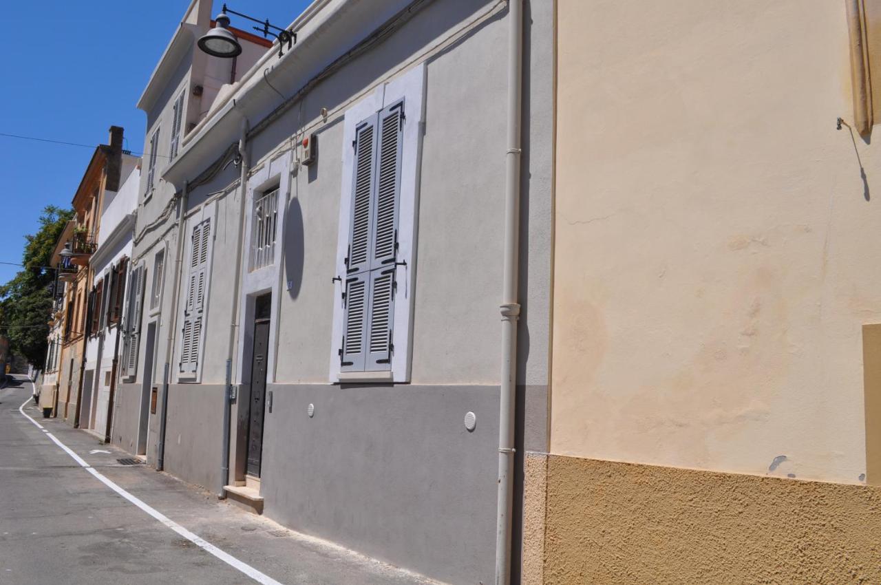 Casa Di Mario Appartamento In Centro Storico Con Due Camere Da Letto E Terrazze Cagliari Eksteriør billede
